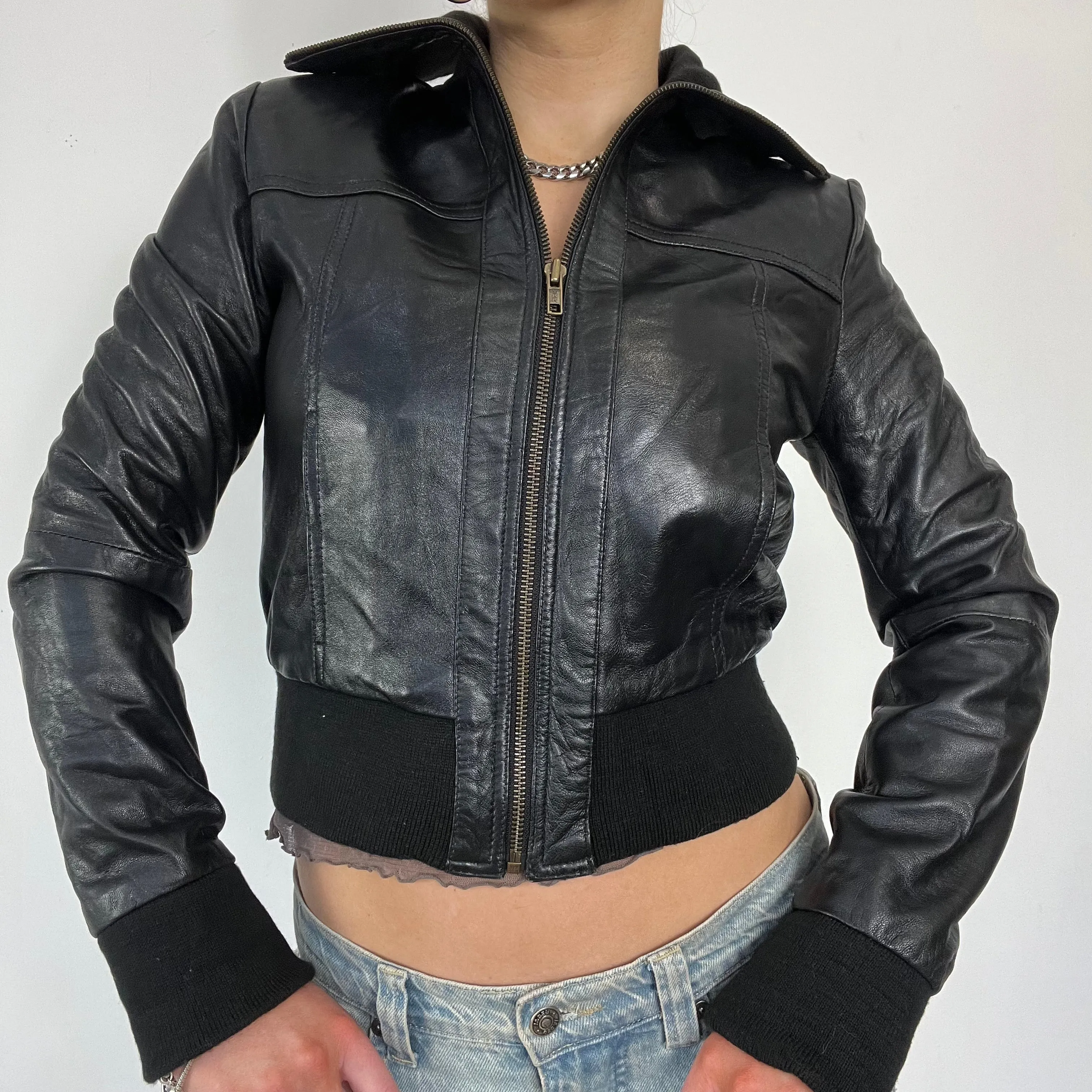90s black leather bomber jacket - Size S