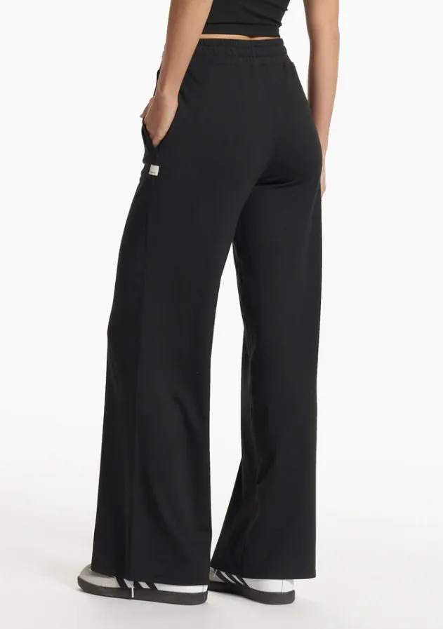 VUORI HALO ESSENTIAL WIDELEG WOMENS PANT